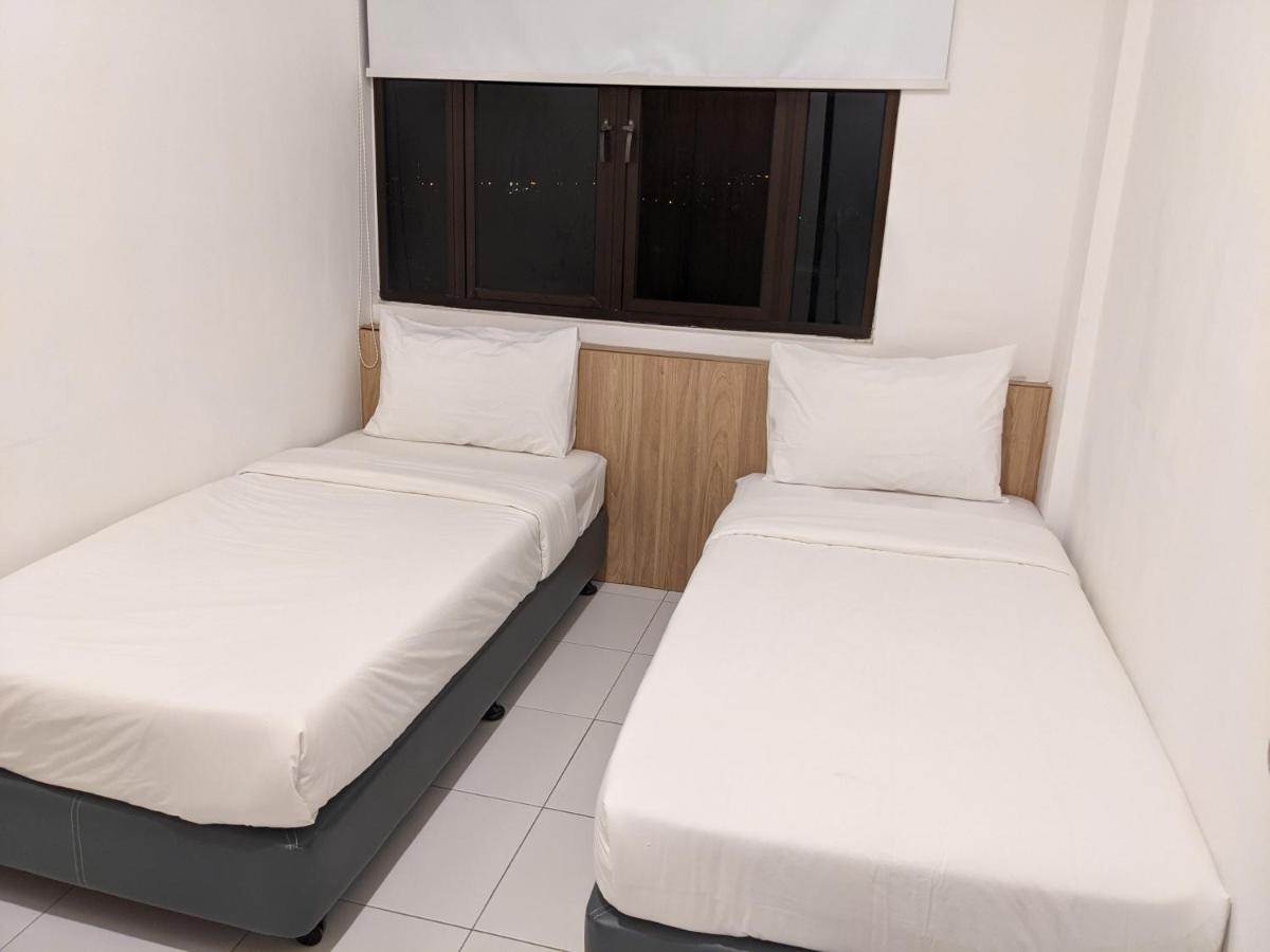 Alor Setar Imperio By Im Staycation 3Bedroom & Rooftop Pool Екстер'єр фото